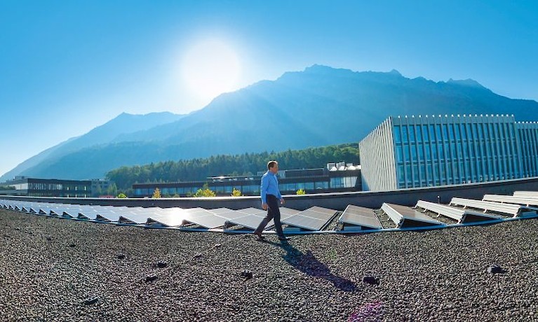 Hilti errichtet grösste PV-Installation in Liechtenstein